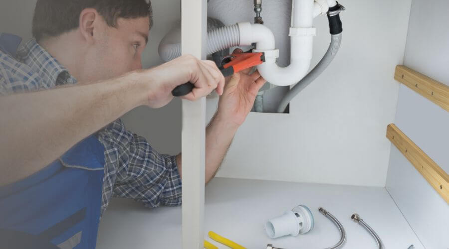 Local water heater installation in Cutler, IL